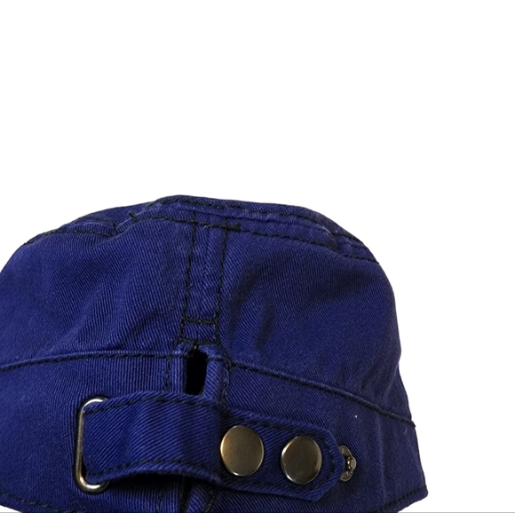 Tampa Bay Lighting Women's Cap Blue with White Bolt Adjustable Back NHL - Picture 6 of 9